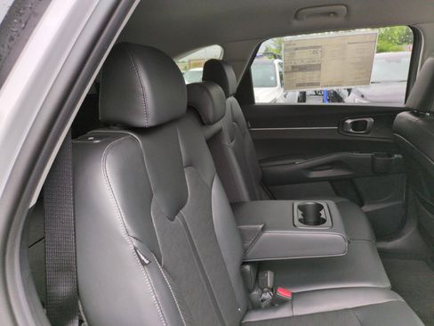 New 2025 Kia Sorento S FWD image 43