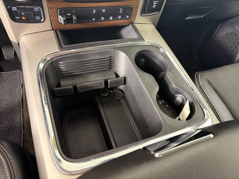 Used 2016 RAM 1500 Laramie AWD/4WD image 19