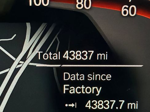 Used 2022 BMW X5 sDrive40i w/ M Sport Package image 26