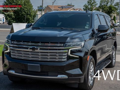 Used 2023 Chevrolet Suburban LT AWD/4WD image 4