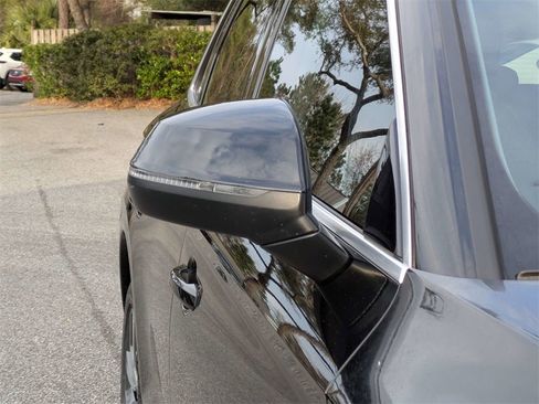 Used 2023 Audi Q5 2.0T Premium w/ Convenience Package image 11