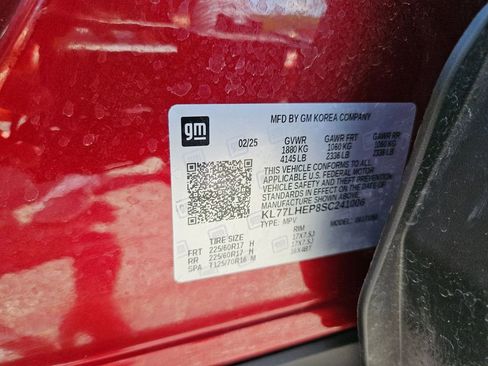 Used 2025 Chevrolet Trax LT w/ LT Convenience Package FWD image 30