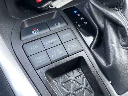 Used 2025 Toyota RAV4 XLE image 10