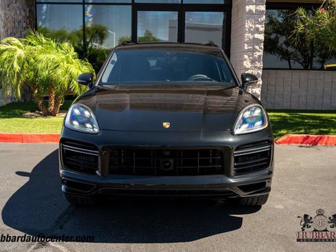 Used 2023 Porsche Cayenne Turbo AWD/4WD image 3