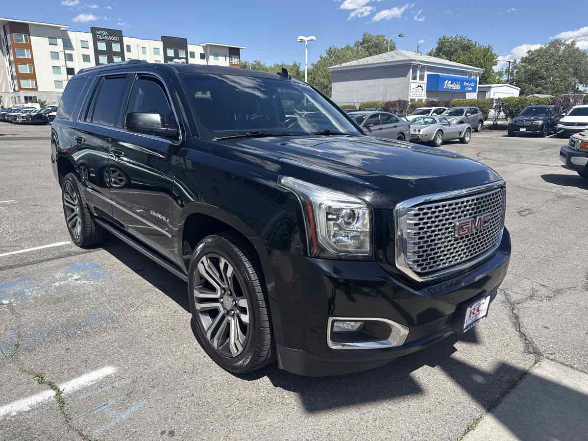 Used 2017 GMC Yukon Denali w/ Open Road Package AWD/4WD image 4