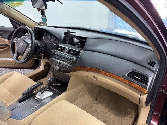 Used 2011 Honda Accord EX image 17
