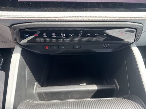 New 2026 Jeep Cherokee Limited AWD/4WD image 21