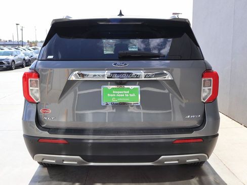 Used 2024 Ford Explorer XLT w/ Equipment Group 202A AWD/4WD image 4