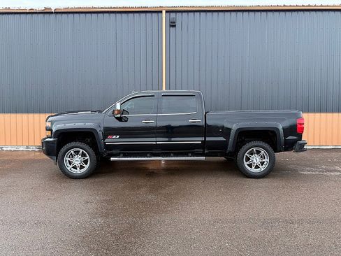 Used 2017 Chevrolet Silverado 3500 LTZ w/ Duramax Plus Package AWD/4WD image 4