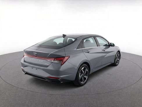 Used 2021 Hyundai Elantra Limited w/ Cargo Package FWD image 8