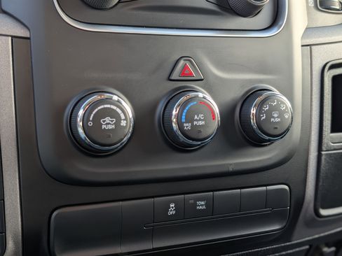 Used 2019 RAM 1500 Express w/ Express Value Package image 21