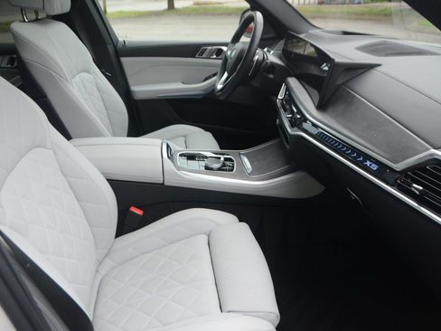 Used 2026 BMW X5 xDrive40i AWD/4WD image 12