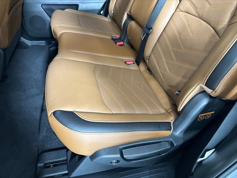 Used 2025 Nissan Pathfinder Platinum w/ Cargo Package FWD image 30