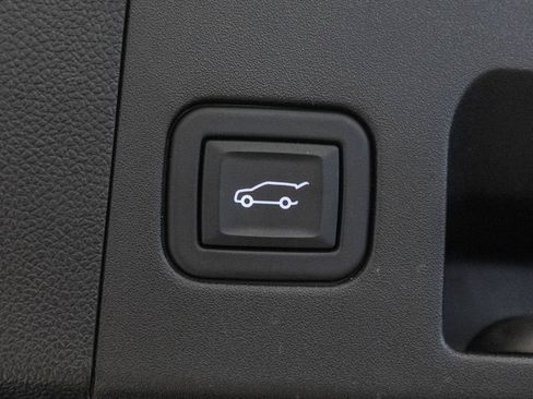 Used 2023 Cadillac XT4 Premium Luxury AWD/4WD image 35
