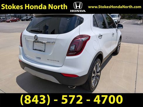 Used 2021 Buick Encore Preferred w/ Safety Package FWD image 4
