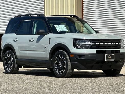 Used 2022 Ford Bronco Sport Outer Banks w/ Tech Package AWD/4WD image 8