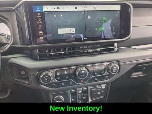 Certified 2025 Jeep Gladiator Sport AWD/4WD image 23