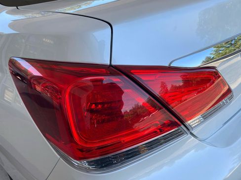 Used 2011 Toyota Avalon FWD image 26