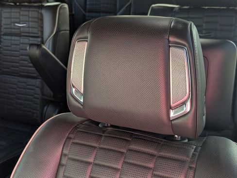 Certified 2022 Cadillac Escalade Sport Platinum w/ LPO, ONYX Package image 14