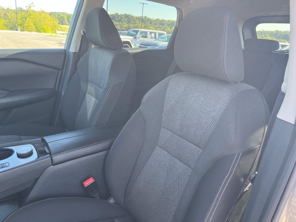 Used 2024 Nissan Rogue SV AWD/4WD image 12