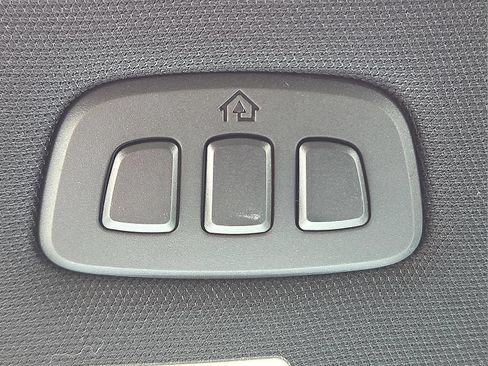 Used 2025 Ford F250 Platinum AWD/4WD image 17