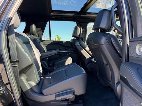 New 2025 Lincoln Navigator L Reserve w/ Jet Appearance Package AWD/4WD image 6