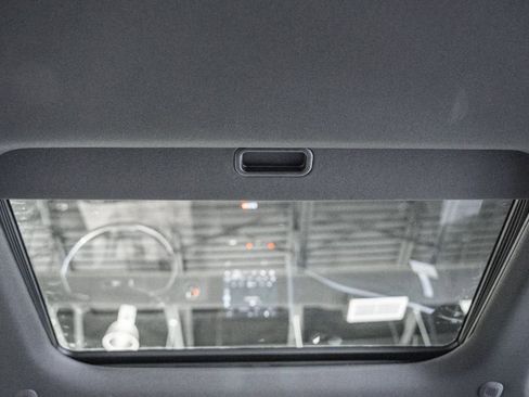 New 2025 Jeep Grand Cherokee image 31