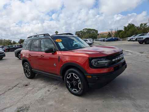 Used 2022 Ford Bronco Sport Outer Banks w/ Tech Package AWD/4WD image 2