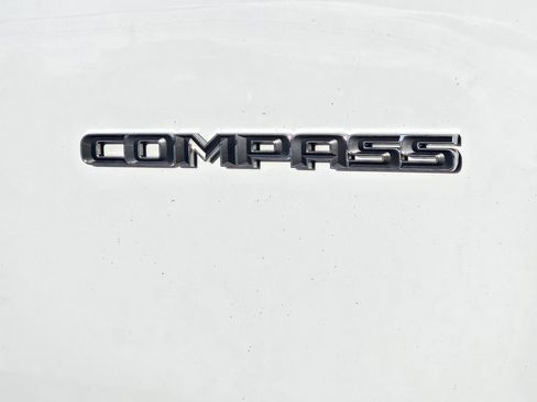 Used 2022 Jeep Compass Latitude image 7