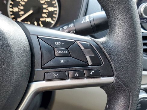 Used 2022 Nissan Altima 2.5 SV image 21