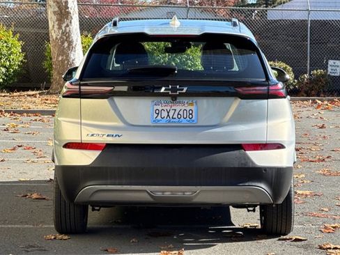 Used 2022 Chevrolet Bolt EUV Premier w/ Sun & Sound Package image 5