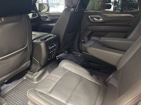 Used 2022 Chevrolet Tahoe RST w/ Sport Performance Package image 11