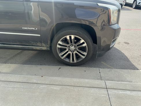 Used 2017 GMC Yukon Denali w/ Open Road Package AWD/4WD image 2