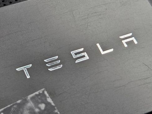 Used 2023 Tesla Model X AWD/4WD image 35