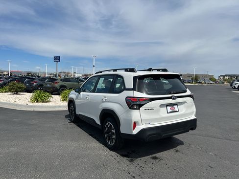 Used 2026 Subaru Forester AWD/4WD image 3