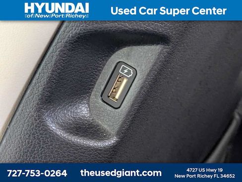 Certified 2022 Hyundai Palisade Calligraphy w/ Winter Package AWD/4WD image 21