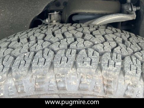 Used 2022 Chevrolet Silverado 1500 RST w/ LPO, Blackout Package image 10