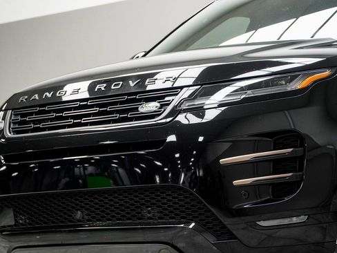 Used 2024 Land Rover Range Rover Evoque Dynamic SE image 2