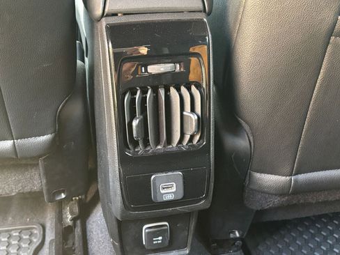 Used 2025 Jeep Compass Trailhawk AWD/4WD image 22