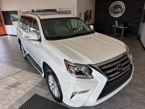 Used 2015 Lexus GX 460 w/ Premium Package image 8
