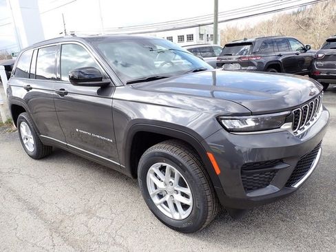 New 2025 Jeep Grand Cherokee Laredo X image 9