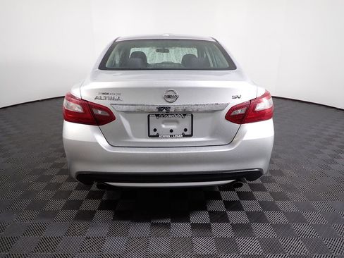 Used 2018 Nissan Altima 2.5 SV image 13