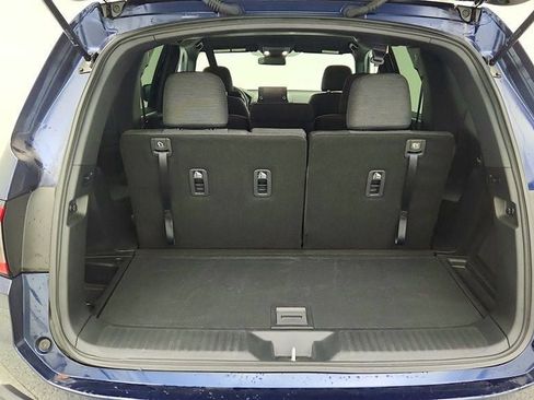 Used 2025 Honda Pilot Sport image 22