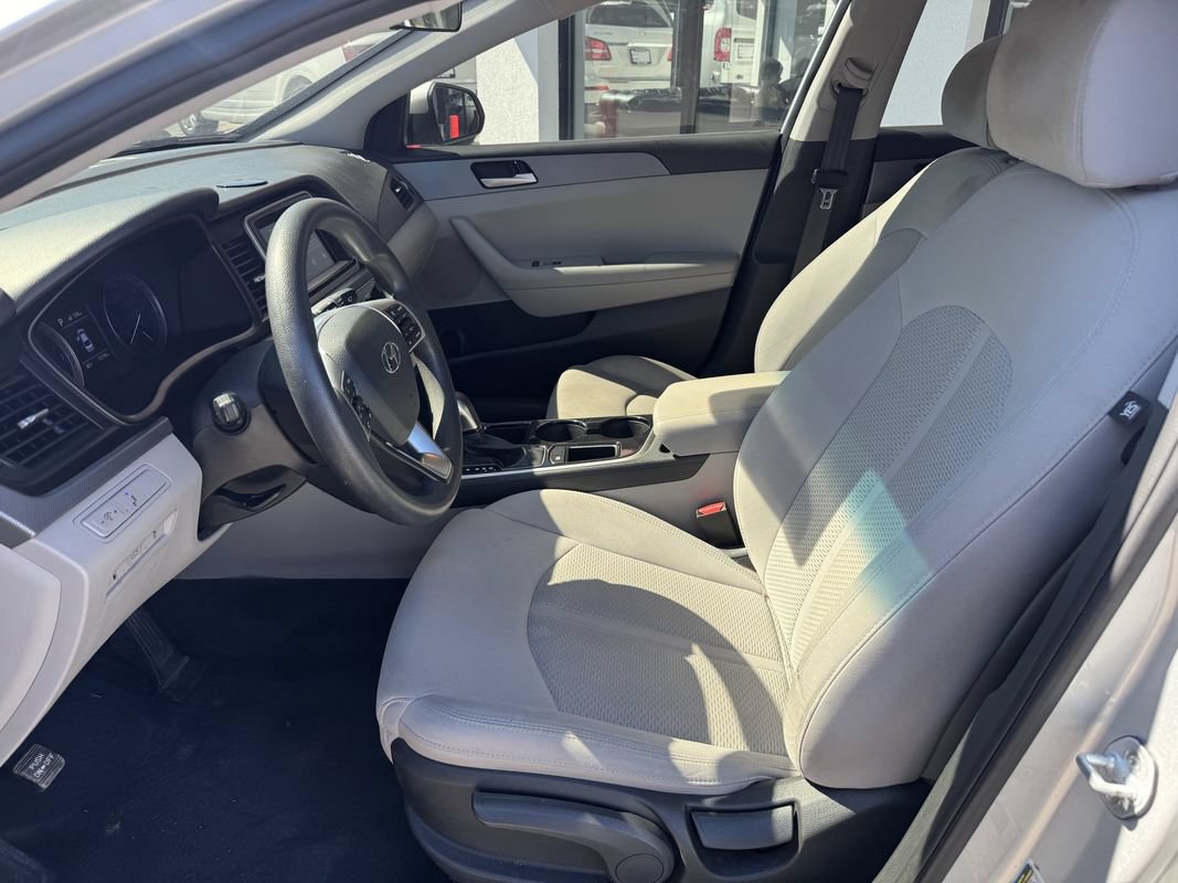 Used 2019 Hyundai Sonata SE FWD image 4