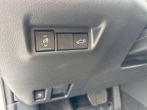 Used 2026 Toyota RAV4 SE w/ Convenience Package AWD/4WD image 28