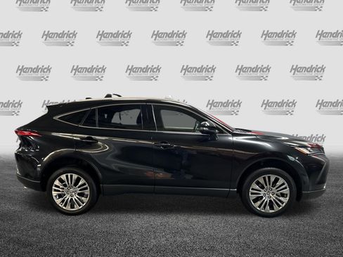 Used 2022 Toyota Venza XLE AWD/4WD image 11