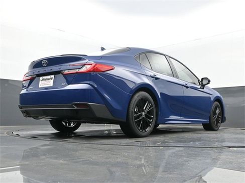 New 2026 Toyota Camry SE image 25