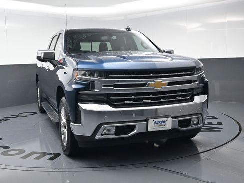 Used 2019 Chevrolet Silverado 1500 LTZ w/ LTZ Plus Package image 3