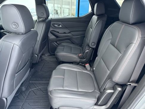 Used 2023 Chevrolet Traverse RS w/ LPO, Floor Liner Package image 33