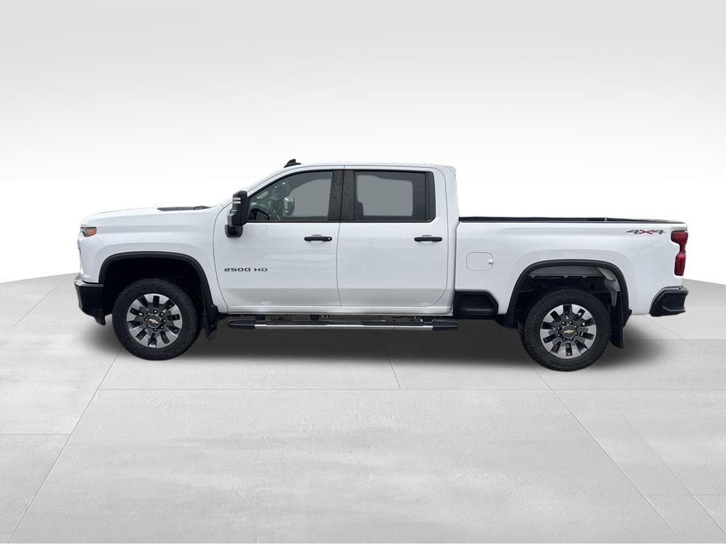 Used 2023 Chevrolet Silverado 2500 Custom w/ Custom Convenience Package AWD/4WD image 3